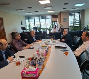نشست مدیرعامل شرکت نگار نصر با رئیس سازمان شیلات ایران درباره توسعه آبزی‌پروری، تقویت زنجیره ارزش آبزیان و توسعه پرورش در مناطق مرزی