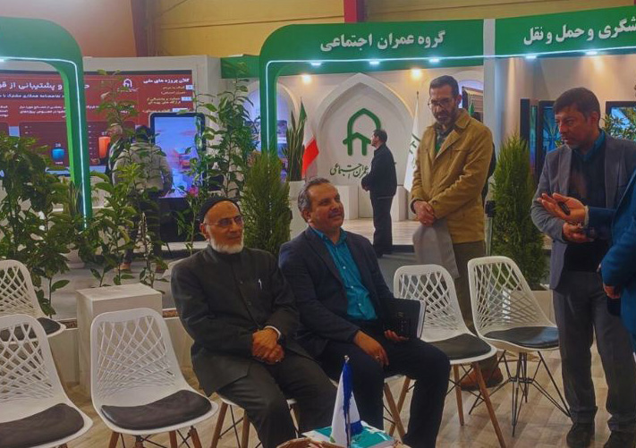 بازدید جناب آقای سیدمصطفی میرسلیم عضو مجمع تشخیص مصلحت نظام جمهوری اسلامی ایران از غرفه گروه اقتصاد مردمی در نمایشگاه الگوهای مسیر پیشرفت