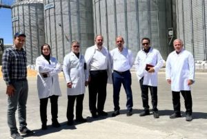 خوراک-تخصصی-دام-طیور-آبزیان-پیشگام-سپاهان