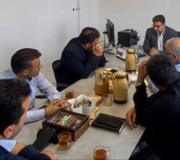 توسعه کشت اسپیرولینا با بازدید دکتر پاینده از مزرعه جلبک در فارس